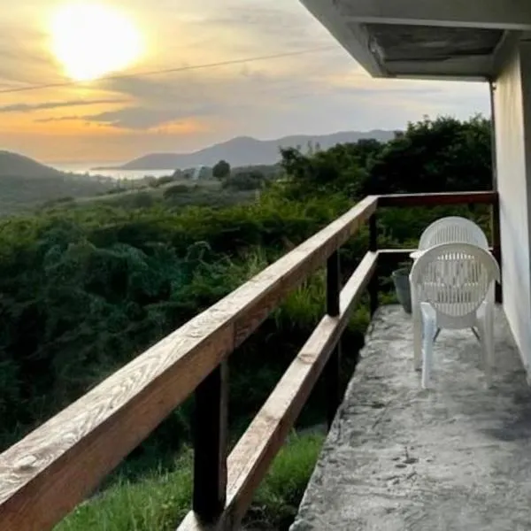 Vue Mer Partielle, au Calme, Plages à 10 min, Parking gratuit, hotel en Sainte-Anne