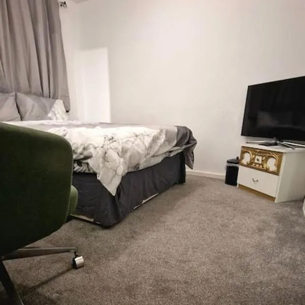 Lizola Homes Rooms, hotel in Dagenham