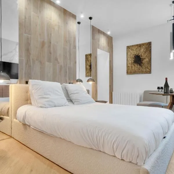 A- Aix'Capade & SPA - Jacuzzi, hotel v destinaci Aix-les-Bains