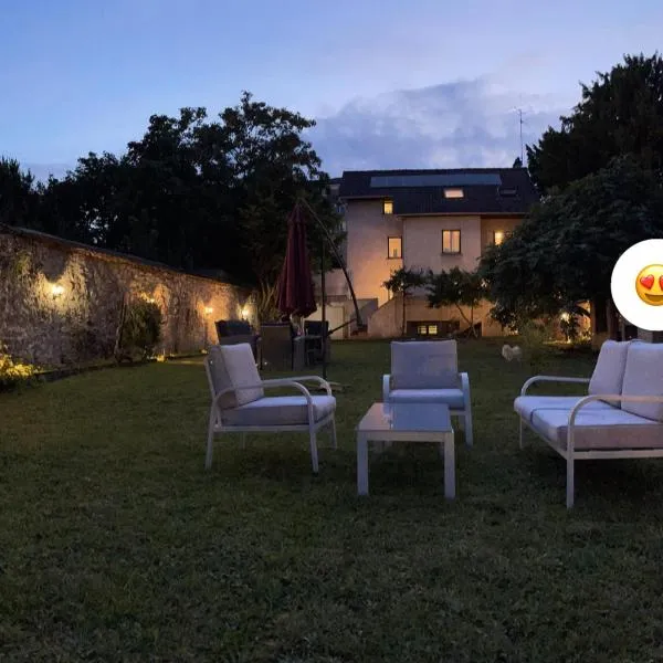 La maison du luxe, hotel v destinácii Ris-Orangis