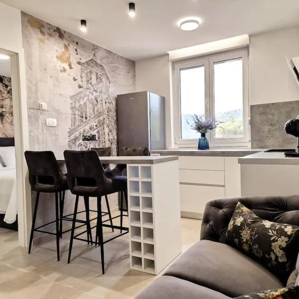 MonLux studio apartment, hotel ve Splitu