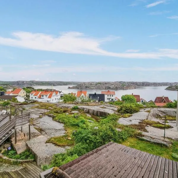 Lovely Apartment In Kungshamn, hotel in Kungshamn