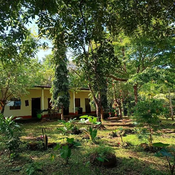 Holy Spirit Hostel Ometepe, hotel in Santa Cruz