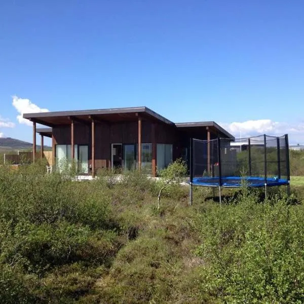 Prime Location-Golden Circle 3 Bedrooms, hotel in Selfoss