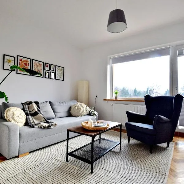 Apartament Halinów 1, hotel in Halinow