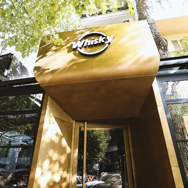 Boutique Hotel Whisky, hotel em Tirana