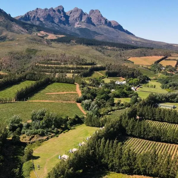 AfriCamps at Doolhof Wine Estate, hotel v destinaci Wellington