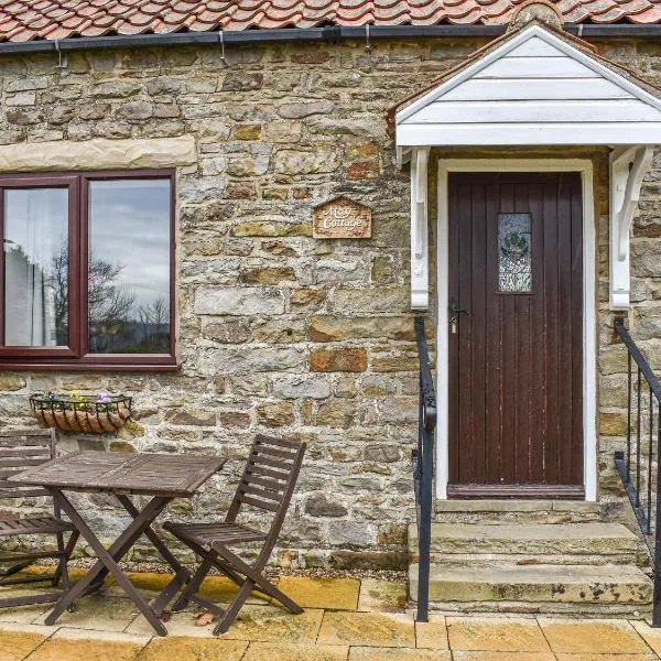 May Cottage-Uk38279, hotel i Cloughton