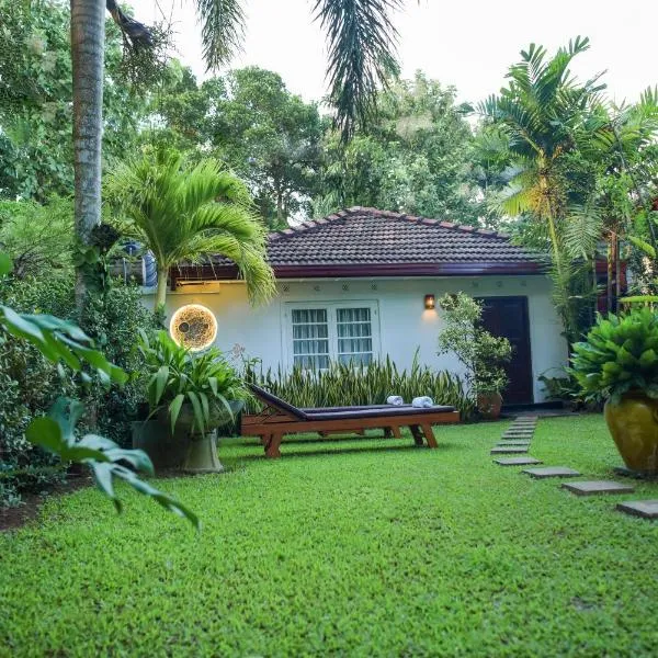 Subhasha Summer House, hotel v destinaci Talalla South