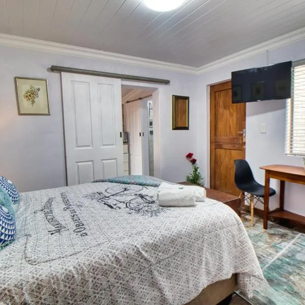 Blessed at Bay Ivy Guest Suite, hotel v destinaci Mossel Bay