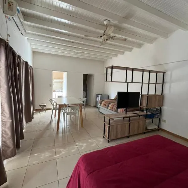 Departamento Céntrico Mendoza, hotel v destinaci Barraquero