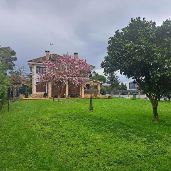 Casa Chalet, Villa Elisa, hotel v destinaci Gijón