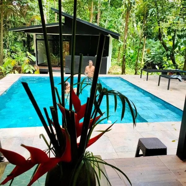 Finca Ardilla Jungle Lodge, hotel v destinaci Cocles