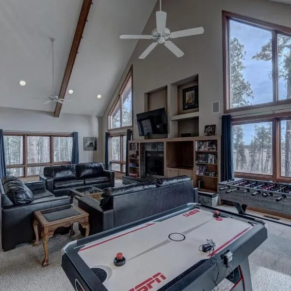 Black Hills Nature Retreat, Centrally Located, hotel in Keystone