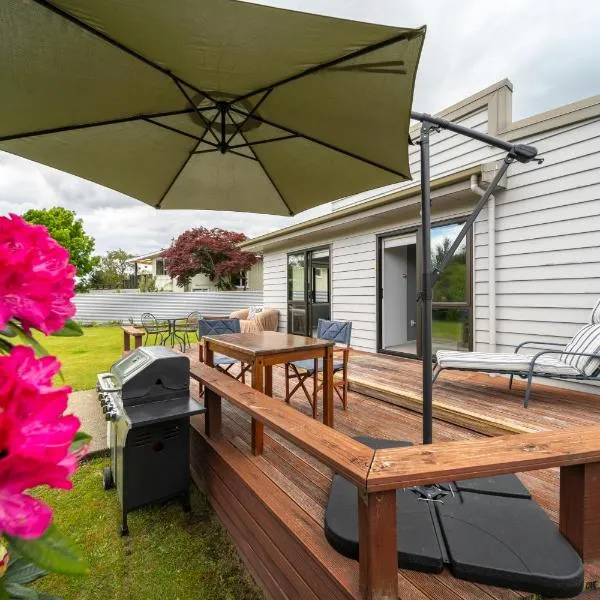 Ferg Escape - Te Anau Holiday Home, hotel in Te Anau