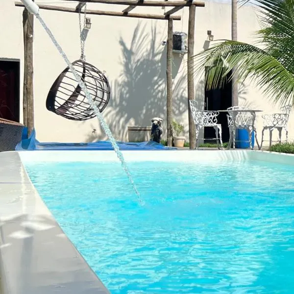 A Casa Paradisíaca ll Luxo Piscina Super Mega Quente até 50 graus Aquecimento Elétrico e Solar Casa com Sauna a Vapor e Ar Condicionado em Todos Ambientes e Lavanderia com Roupa de Cama e Banho, hotel en Caldas Novas