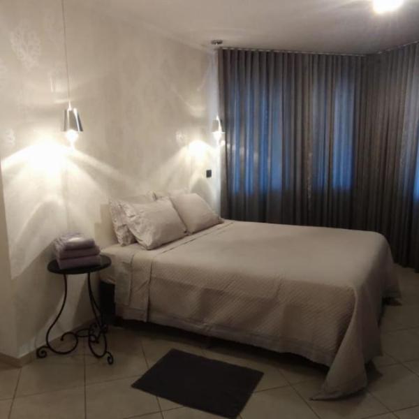 A melhor acomodação entre Pinhais e Curitiba - quarto para até O4 pessoas em casa com garagem - Foto 2