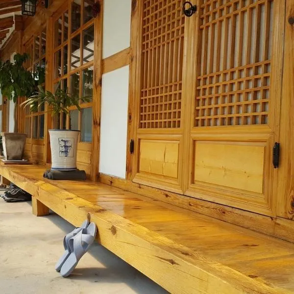 Jeonju Hanok-an hanok an Pension, hotel in Jeonju
