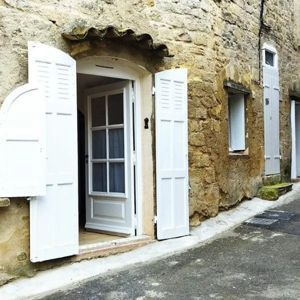 Les studettes du Beffroi, hotel v destinaci Cucuron