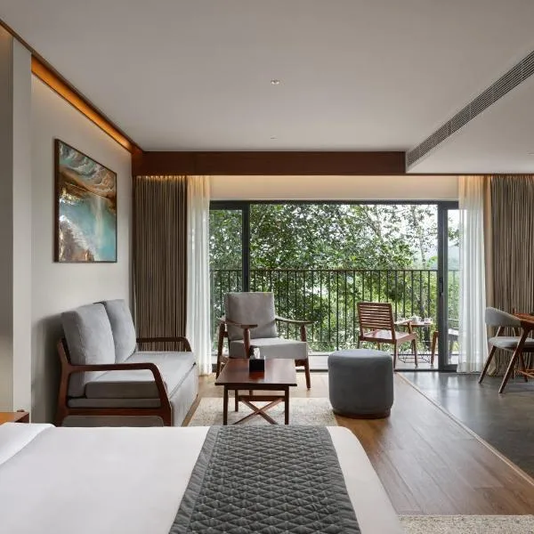 Sterling Lontano Waterfront Wayanad, hotel en Meppādi