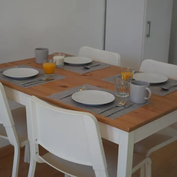 Tgna Lluria 11, hotel in Tarragona