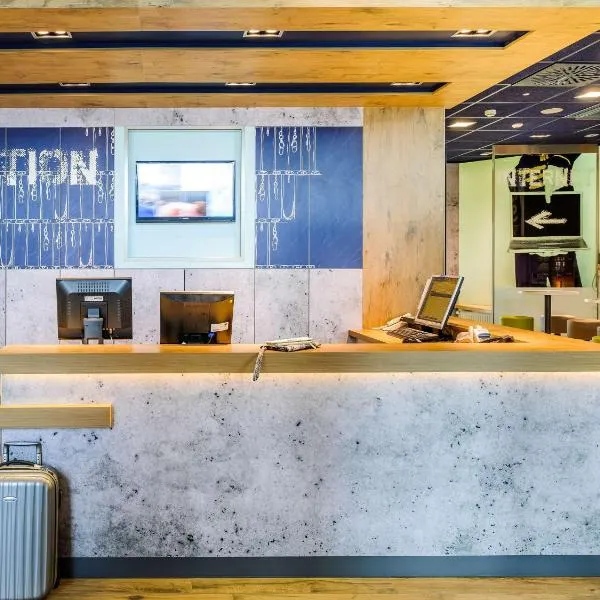 ibis budget Bordeaux Centre Bastide – hotel w mieście Bordeaux