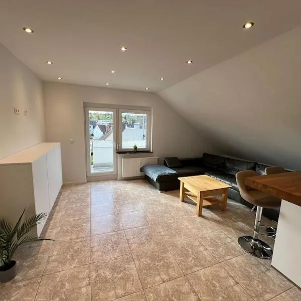 Penthouse Aussicht Balkon EBK TG Platz, hotel in Magstadt