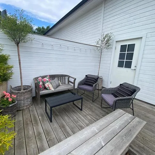 Trädgårdshuset, havsnära och modernt, hótel í Karlskrona