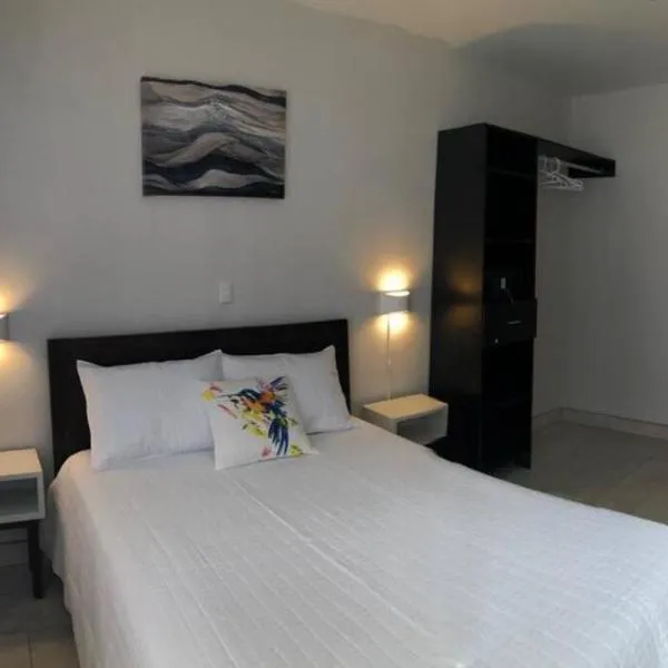 Plaza Avenida Uno, hotel in Puntarenas
