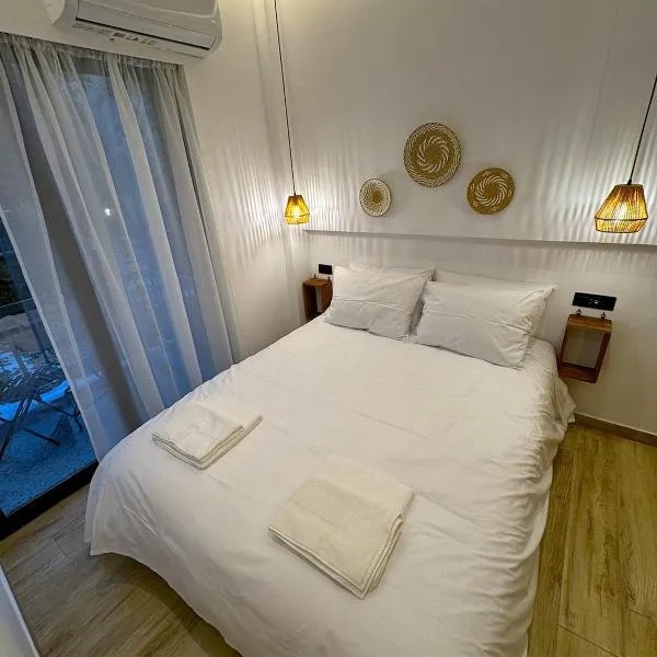 Roro Center Suites, hotel v destinaci Patra