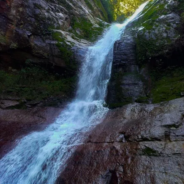 Cabana na Montanha com vista para Cascata SãoJudas, hotel in Riozinho