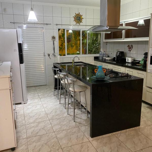 Casa confortável na Enseada - Foto 4