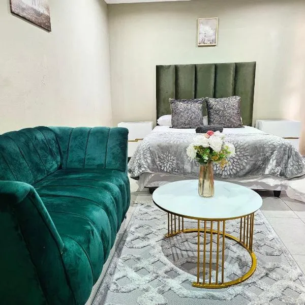 Peaceful Stay - Suite 4, hotel in Sasolburg