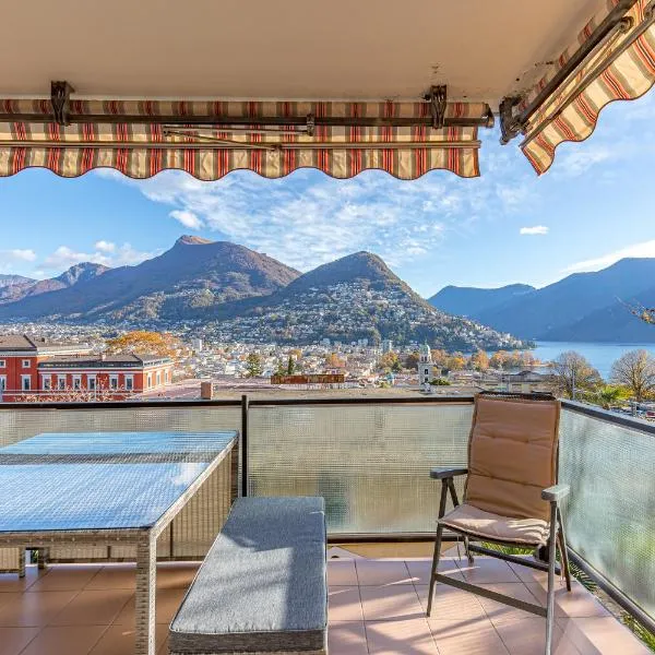 Imperial of Lugano 4 with a lake view behind the station and 10 min from the lake, hotel v Luganu