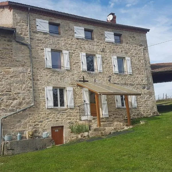 Gite de la ferme – hotel w mieście Bertignat
