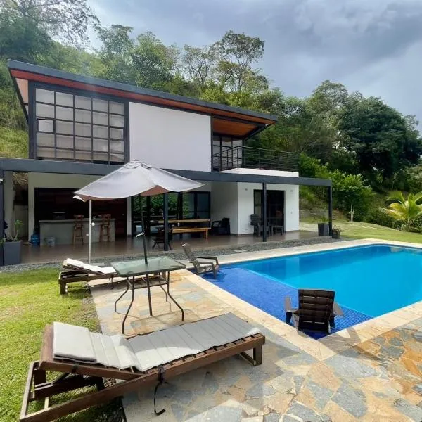 Villa Cerat, hotel in Sopetran