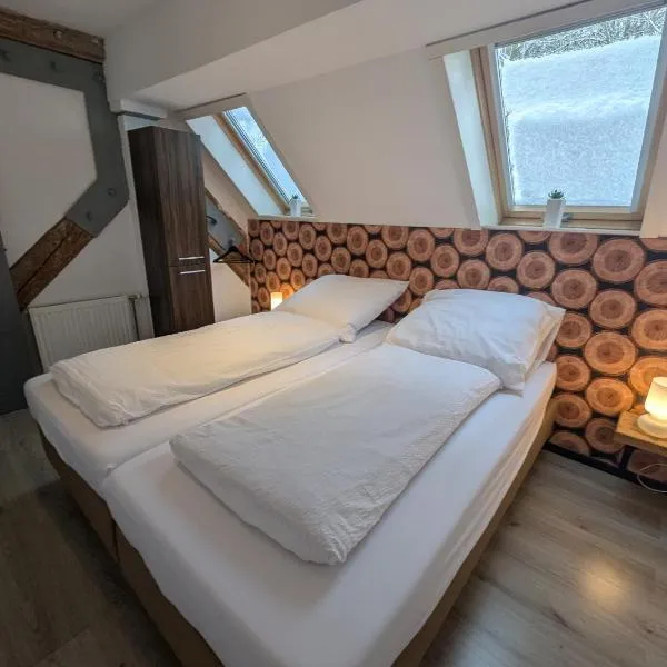 Gästehaus Villa Rur, hotel v destinaci Monschau