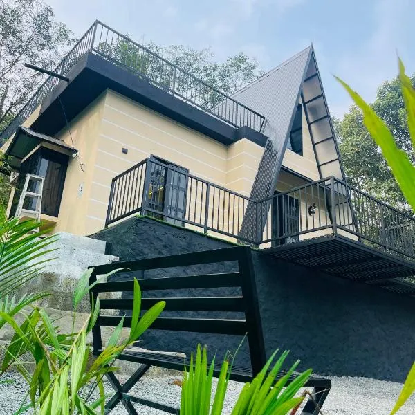Zerahs Villa - Independent Villa, Athirappilly, hotel v destinaci Athirappally
