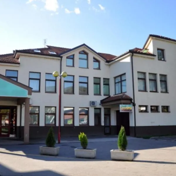 Diald, hotel v mestu Priboj