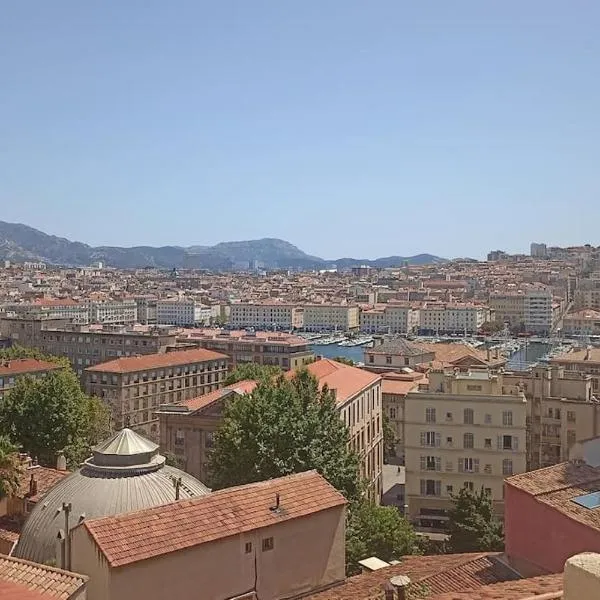 Pied à terre au Panier - Superbe vue sur le port, hotel in Marseille