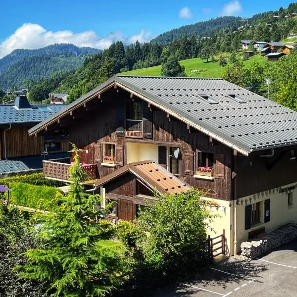 Chalet Aventure B&B Les Gets, hotel i Les Gets
