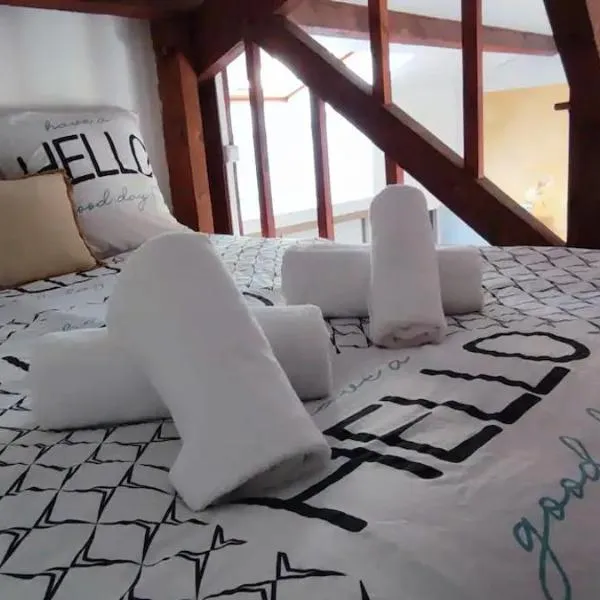Maisonnette 2 à 4 pers- Jardin privatif clôturé- Calme- Stationnement Gratuit- Pau Ouest Billère, hotel in Billère
