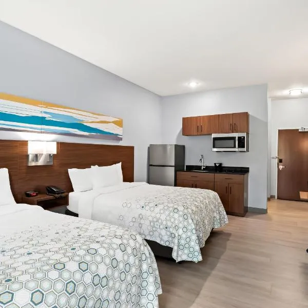 HomeTowne Studios by Red Roof East Lansing - Okemos, hotel a Okemos
