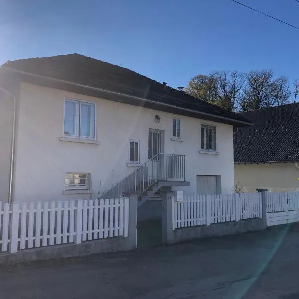 Gîte 'A deux pas du ciné', hotel v destinaci Maîche