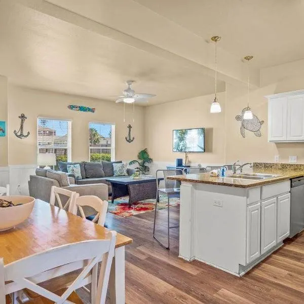 3 Br Padre Isl Retreat Min to Beach Dog Friendly, hotel in Padre Island