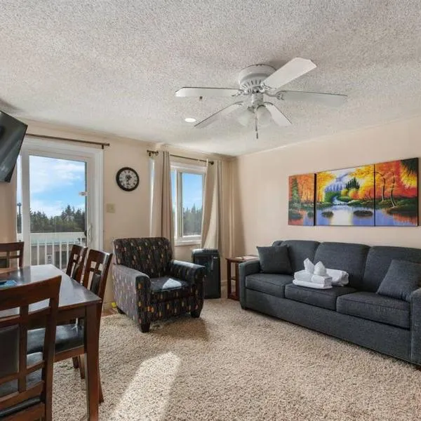 Stroll to Slopes, Village Area, Ski in-out MtLodge 329, hotel v destinaci Snowshoe
