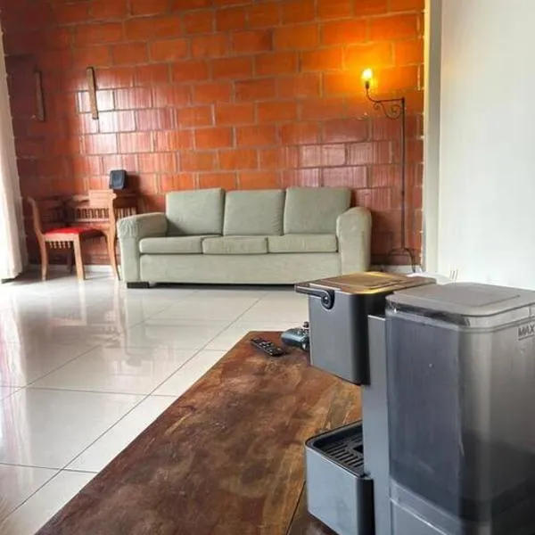 AP Smart Valinhos Campinas 9min Laroc Club 7 min, hotel v destinaci Valinhos