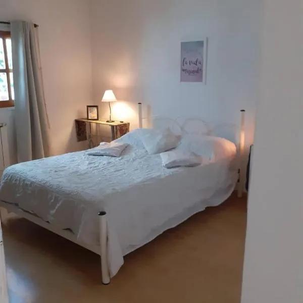 Patagonia Relax- Depto zona céntrica y de servicios de salud, hotel a Comodoro Rivadavia