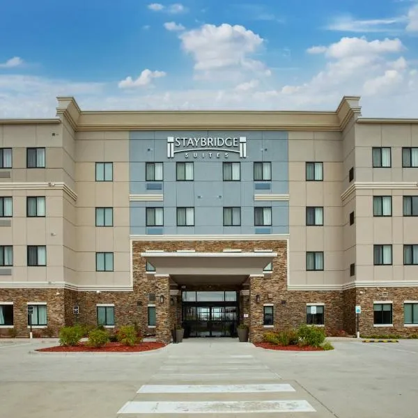 Staybridge Suites - Ames by IHG, hotel en Ames