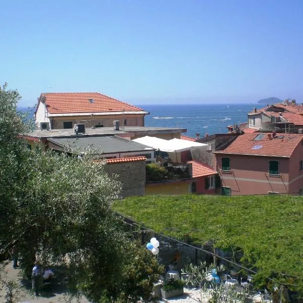 Appartamento vista mare، فندق في تيلارو